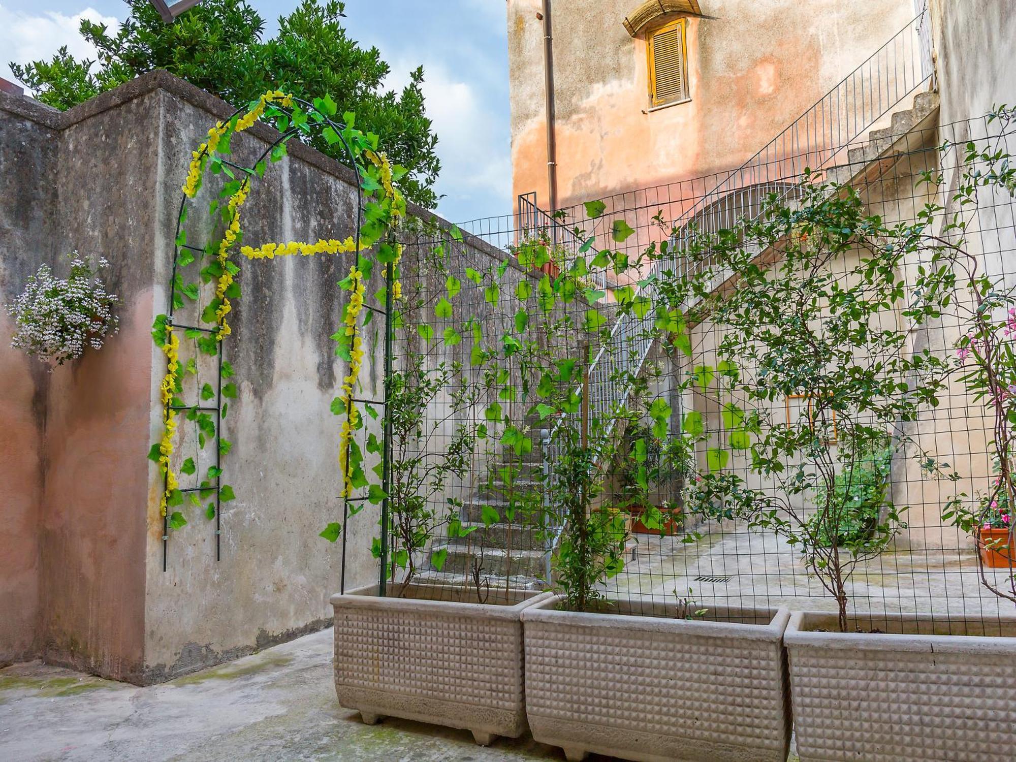 Al Vicolo Stretto Bed and Breakfast Santa Maria a Vico Buitenkant foto